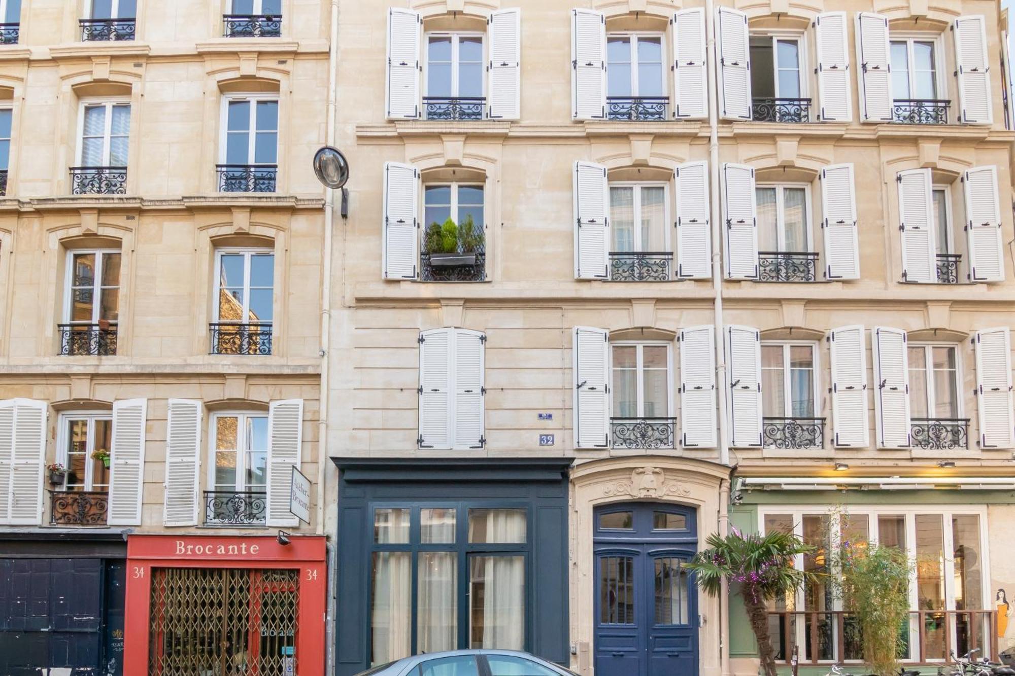 Cozy In Heart Of Montmartre Apartment